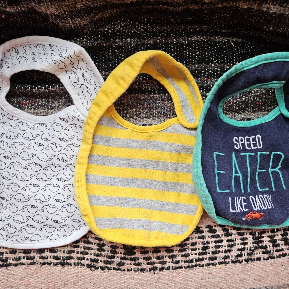 8 Bibs - Picture 4 of 6